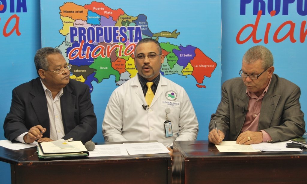 Dr Pedro Arroyo director del hospital Dr Toribio Bencosme en Propuesta Diaria